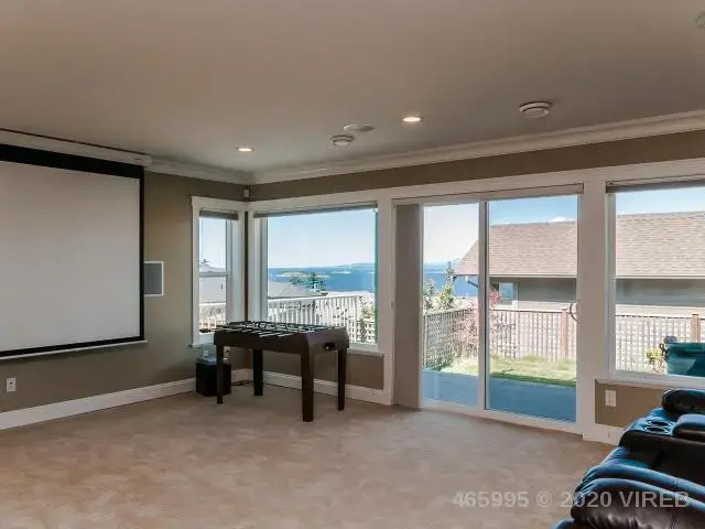 - Just Sold! 纳奈莫房产五月份售出第二套北区超级豪华海景别墅