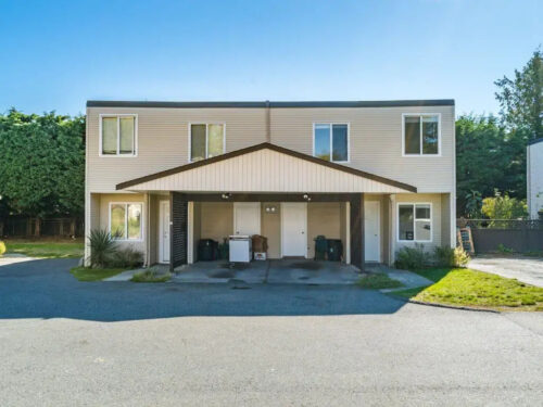 - Just Sold! 纳奈莫房产温哥华岛大学附近安静社区三室两卫联排别墅最新上市