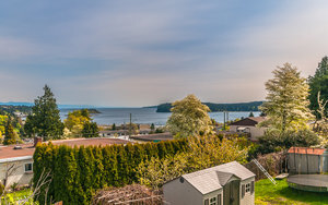 纳奈莫海景 - Listing! 2850 Cosgrove Cres 现代风格,全面翻新,纳奈莫海景