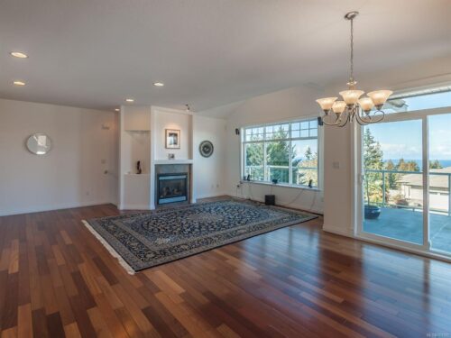 Just Sold! 5553 Norton Rd 北纳奈莫海景别墅, 安静街区 18 纳奈莫海景 - Just Sold! 5553 Norton Rd 北纳奈莫海景别墅, 安静街区