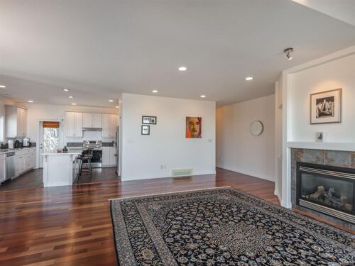 Just Sold! 5553 Norton Rd 北纳奈莫海景别墅, 安静街区 13 纳奈莫海景 - Just Sold! 5553 Norton Rd 北纳奈莫海景别墅, 安静街区