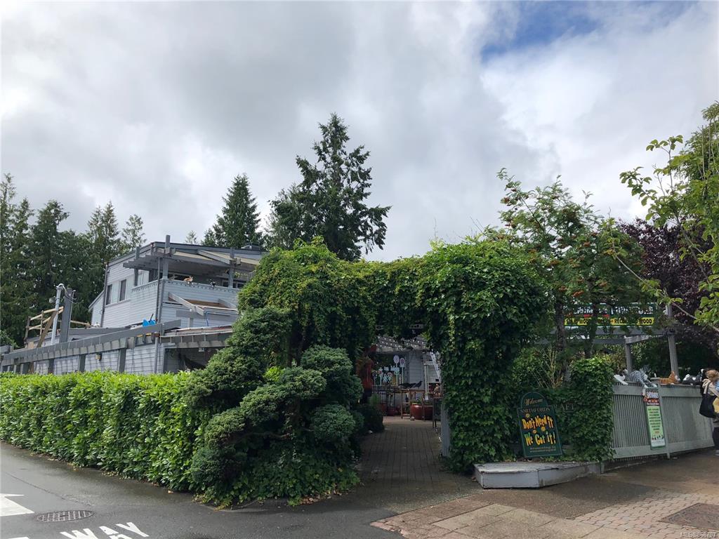 Just Sold! 温哥华岛Qualicum Beach市中心商业居住两用物业隆重上市 17 商业居住混合物业 - Just Sold! 温哥华岛Qualicum Beach市中心商业居住两用物业隆重上市