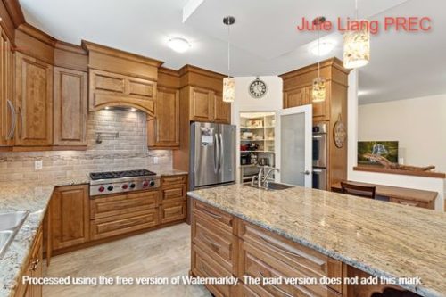 - Sold!! Julie 梁晓地产公司在挂牌当日便售出219万湖景大宅