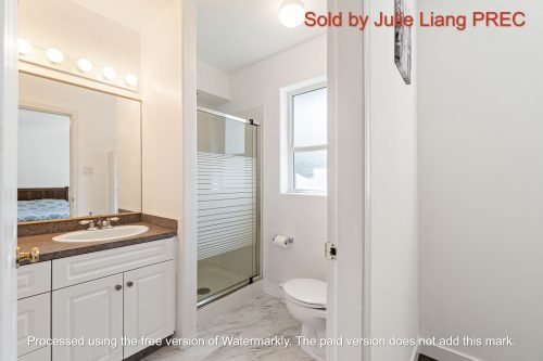 SOLD!! Julie 梁晓地产公司最新售出公园附近精致别墅 8 - SOLD!! Julie 梁晓地产公司最新售出公园附近精致别墅
