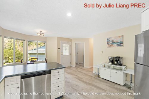 SOLD!! Julie 梁晓地产公司最新售出公园附近精致别墅 4 - SOLD!! Julie 梁晓地产公司最新售出公园附近精致别墅