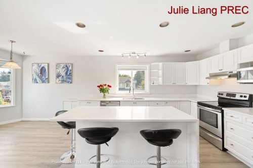Open House 欢迎参观本周六(8月10号)下午1:00pm-3:00pm的房屋开放,地址:6450 Kioni Place, Nanaimo 6 - Open House 欢迎参观本周六(8月10号)下午1:00pm-3:00pm的房屋开放,地址:6450 Kioni Place, Nanaimo