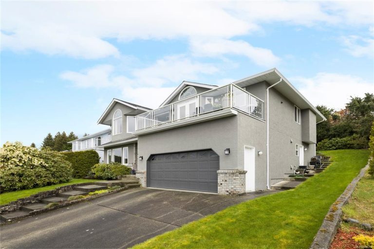 - Open House: 欢迎参加本周日(10月13号)11:00am-1:00pm 房屋开放. 地址: 2141 Woodthrush Pl Nanaimo