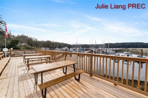 最新上市:独家代理 Nanoose Bay 毗邻码头的高档海景别墅 21 - 最新上市:独家代理 Nanoose Bay 毗邻码头的高档海景别墅